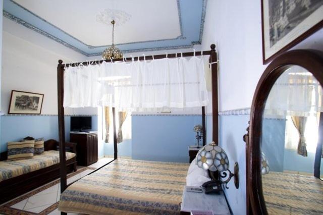 Monte Kristo Hotel Ermoupoli Zimmer foto